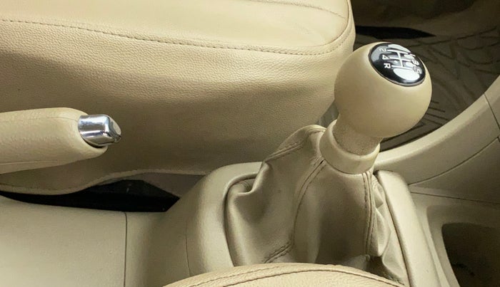 2013 Maruti Swift Dzire VXI, Petrol, Manual, 49,605 km, Gear Lever