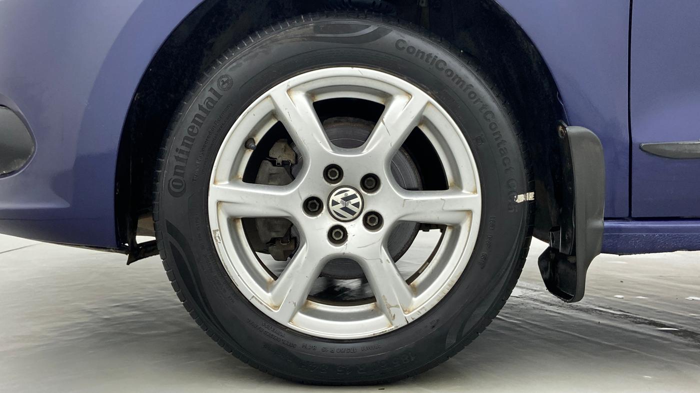 2013 Volkswagen Vento HIGHLINE DIESEL, Diesel, Manual, 67,871 km, Left Front Wheel