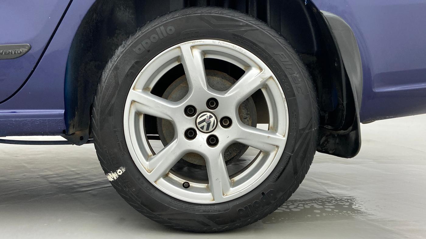 2013 Volkswagen Vento HIGHLINE DIESEL, Diesel, Manual, 67,871 km, Left Rear Wheel