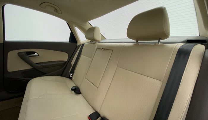 2013 Volkswagen Vento HIGHLINE DIESEL, Diesel, Manual, 67,871 km, Right Side Rear Door Cabin