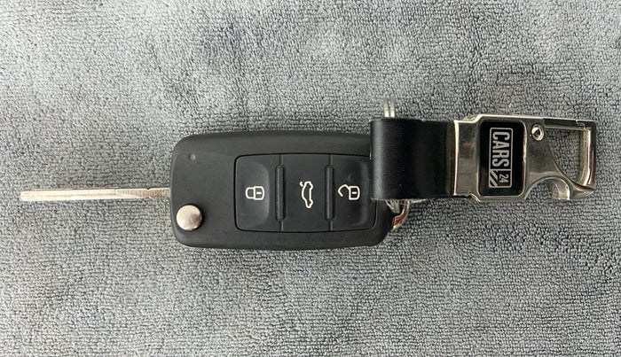 2013 Volkswagen Vento HIGHLINE DIESEL, Diesel, Manual, 67,871 km, Key Close Up