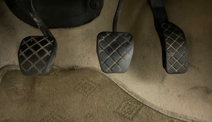 2013 Volkswagen Vento HIGHLINE DIESEL, Diesel, Manual, 67,871 km, Pedals