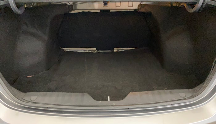 2018 Maruti Ciaz DELTA 1.5 SHVS MT PETROL, Petrol, Manual, 31,376 km, Boot Inside