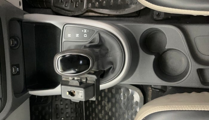 2019 Hyundai GRAND I10 NIOS SPORTZ AMT 1.2 KAPPA VTVT, Petrol, Automatic, 52,637 km, Gear Lever