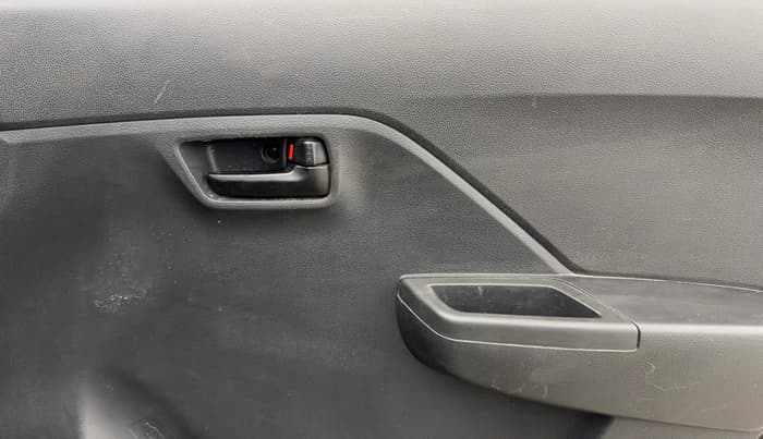2024 Maruti Alto K10 VXI, Petrol, Manual, 30,824 km, Driver Side Door Panels Control