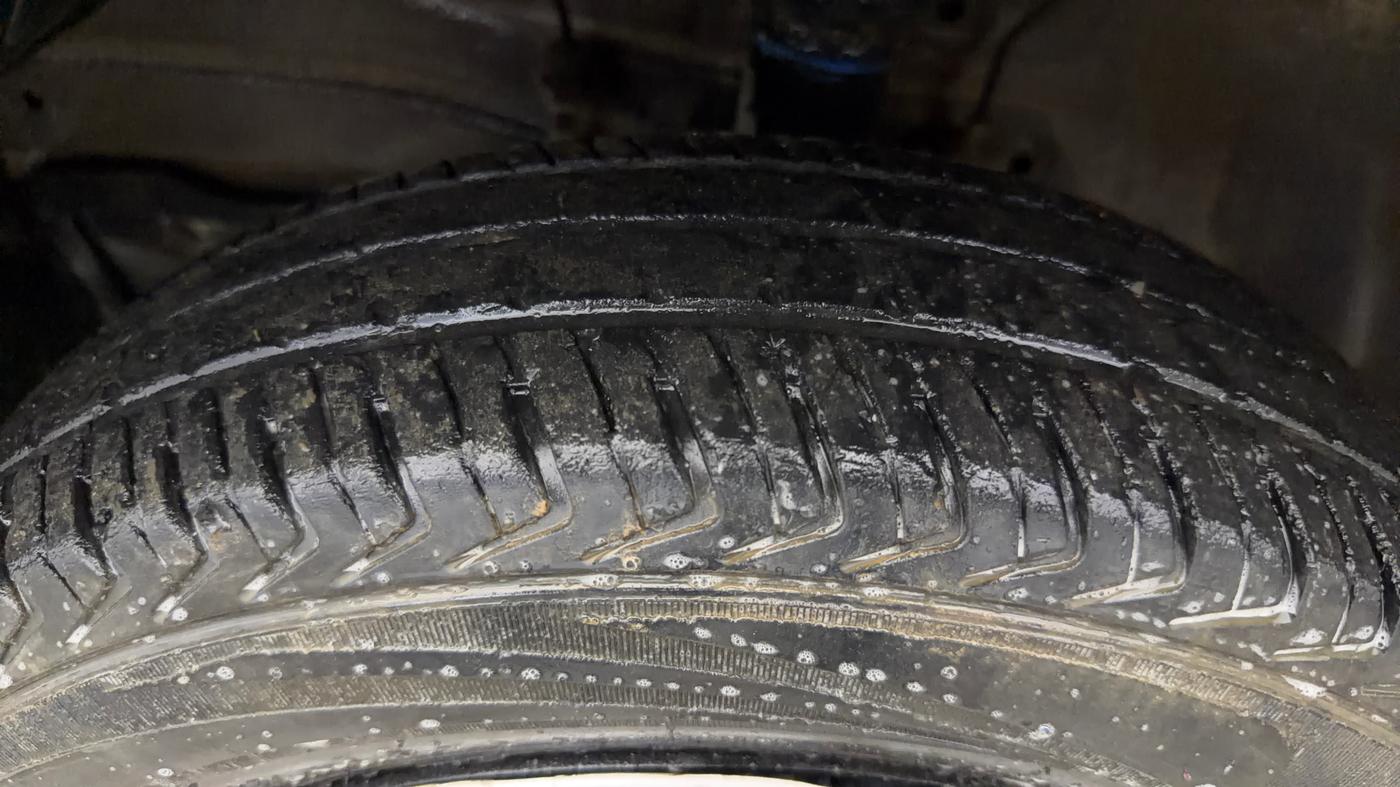 2024 Maruti Alto K10 VXI, Petrol, Manual, 30,824 km, Left Front Tyre Tread
