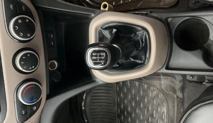 2015 Hyundai Grand i10 SPORTZ 1.2 KAPPA VTVT, Petrol, Manual, 86,657 km, Gear Lever