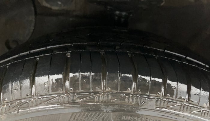 2015 Hyundai Grand i10 SPORTZ 1.2 KAPPA VTVT, Petrol, Manual, 86,657 km, Left Front Tyre Tread