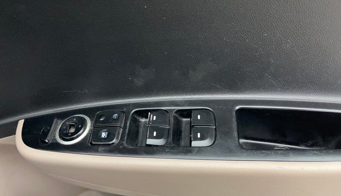 2015 Hyundai Grand i10 SPORTZ 1.2 KAPPA VTVT, Petrol, Manual, 86,657 km, Driver Side Door Panels Control