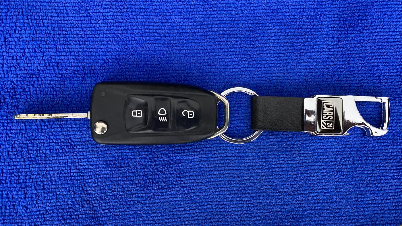 2018 Tata TIGOR XZ 1.2 REVOTRON, Petrol, Manual, 37,217 km, Key Close Up