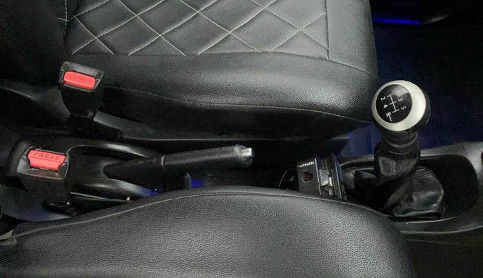 2014 Maruti Wagon R 1.0 VXI, Petrol, Manual, 31,863 km, Gear Lever
