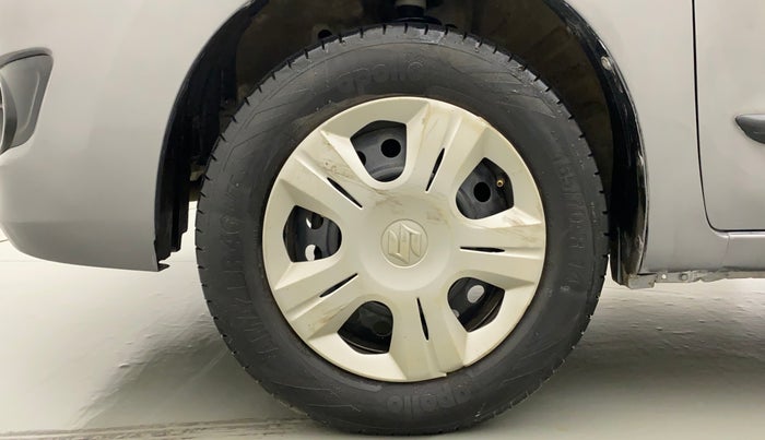 2014 Maruti Wagon R 1.0 VXI, Petrol, Manual, 31,863 km, Left Front Wheel