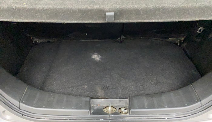 2014 Maruti Wagon R 1.0 VXI, Petrol, Manual, 31,863 km, Boot Inside