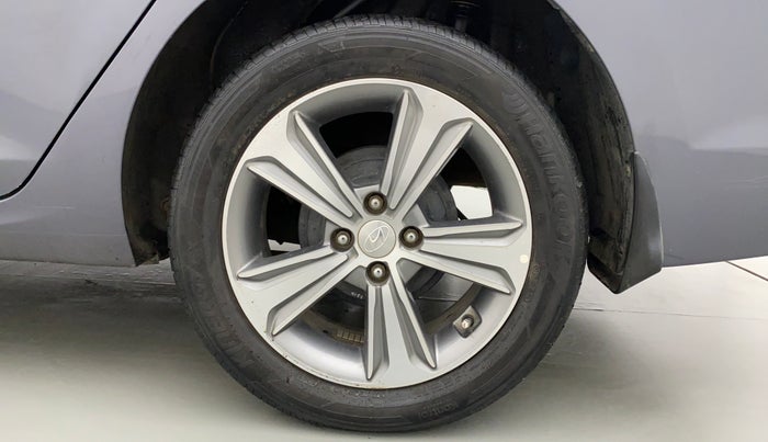 2018 Hyundai Verna 1.6 SX VTVT, Petrol, Manual, 32,097 km, Left Rear Wheel