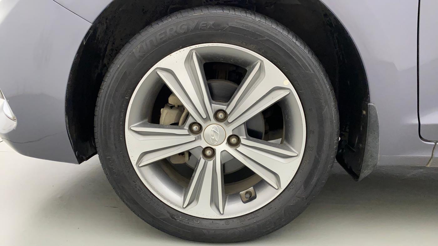 2018 Hyundai Verna 1.6 SX VTVT, Petrol, Manual, 32,097 km, Left Front Wheel