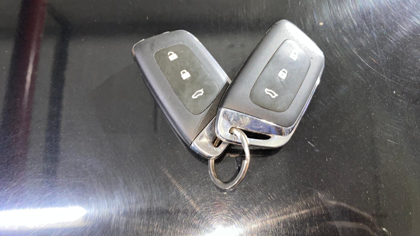 2021 MG HECTOR PLUS SHARP 1.5 PETROL TURBO HYBRID MT 6-STR, Petrol, Manual, 27,661 km, Key Close Up