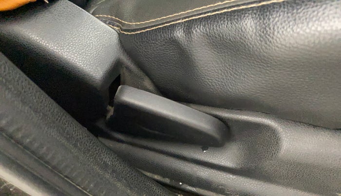 2017 Renault Kwid CLIMBER 1.0, Petrol, Manual, 39,554 km, Driver Side Adjustment Panel