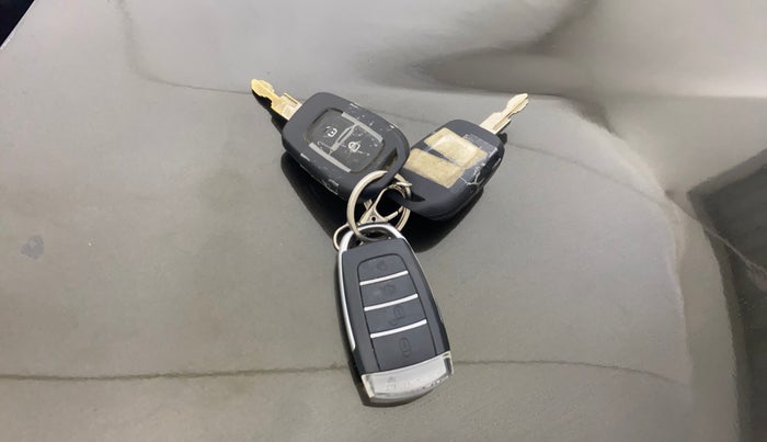 2017 Renault Kwid CLIMBER 1.0, Petrol, Manual, 39,554 km, Key Close Up