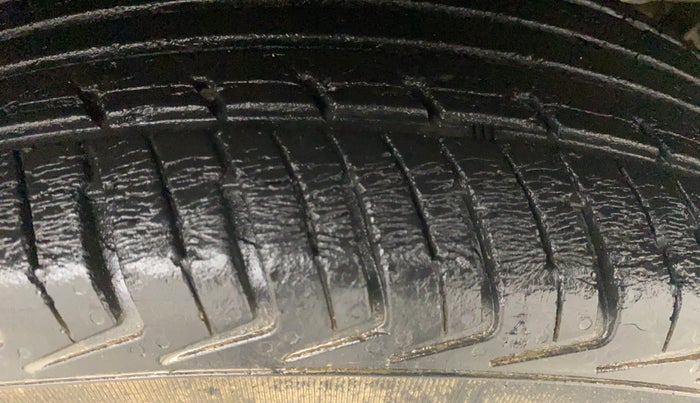 2017 Renault Kwid CLIMBER 1.0, Petrol, Manual, 39,554 km, Left Rear Tyre Tread