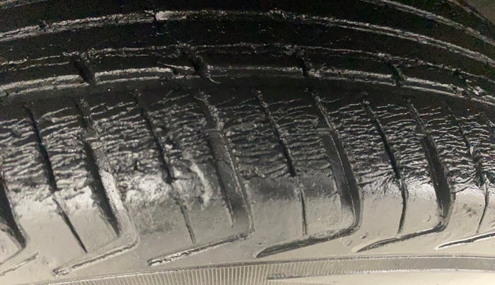 2017 Renault Kwid CLIMBER 1.0, Petrol, Manual, 39,554 km, Right Rear Tyre Tread