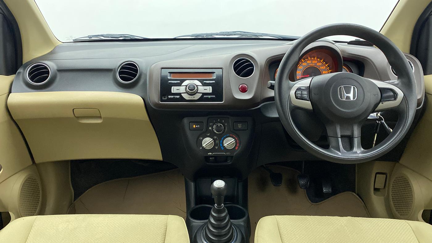 2013 Honda Brio S MT, Petrol, Manual, 65,028 km, Dashboard