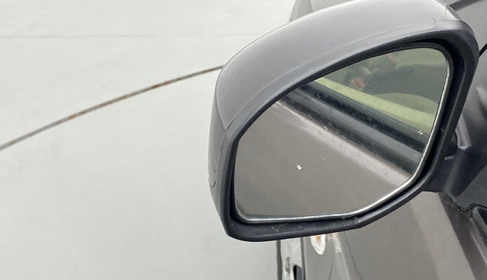 2013 Honda Brio S MT, Petrol, Manual, 65,028 km, Left rear-view mirror - Mirror movement not proper