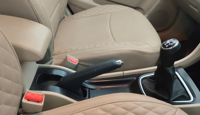 2023 Maruti Ciaz ZETA 1.5 SHVS MT PETROL, Petrol, Manual, 43,128 km, Gear Lever