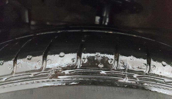 2023 Maruti Ciaz ZETA 1.5 SHVS MT PETROL, Petrol, Manual, 43,128 km, Left Front Tyre Tread