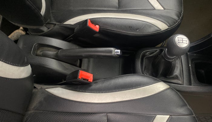 2014 Maruti Swift VXI, Petrol, Manual, 8,982 km, Gear Lever