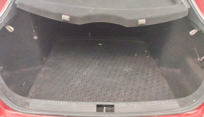 2017 Skoda Octavia STYLE PLUS AT 1.8 TSI, Petrol, Automatic, 1,00,780 km, Boot Inside