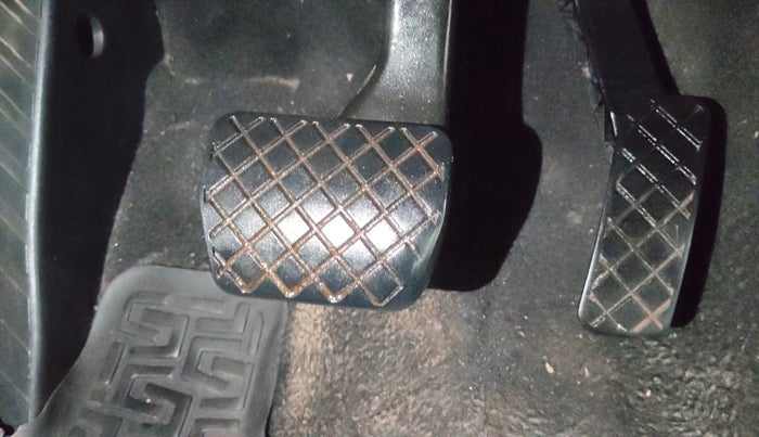 2017 Skoda Octavia STYLE PLUS AT 1.8 TSI, Petrol, Automatic, 1,00,780 km, Pedals