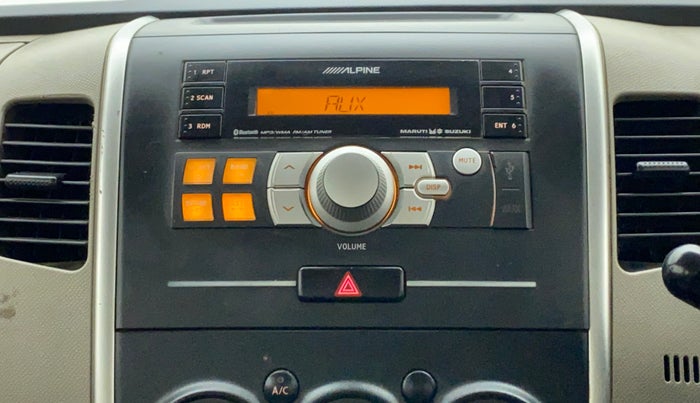 2014 Maruti Wagon R 1.0 LXI, CNG, Manual, 1,23,475 km, Infotainment System