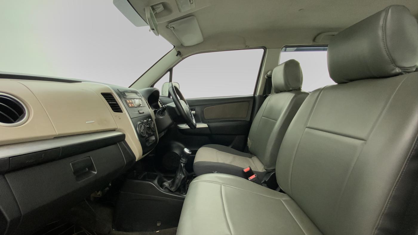 2014 Maruti Wagon R 1.0 LXI, CNG, Manual, 1,23,475 km, Right Side Front Door Cabin