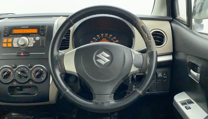 2014 Maruti Wagon R 1.0 LXI, CNG, Manual, 1,23,475 km, Steering Wheel Close Up