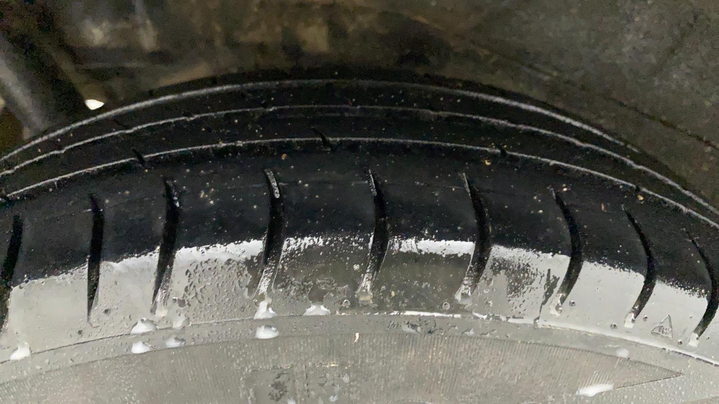 2014 Maruti Wagon R 1.0 LXI, CNG, Manual, 1,23,475 km, Right Rear Tyre Tread