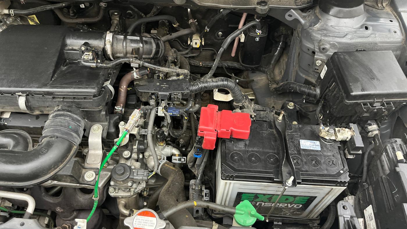 2023 Maruti BREZZA ZXI + SMART HYBRID, Petrol, Manual, 22,146 km, Engine View - Left