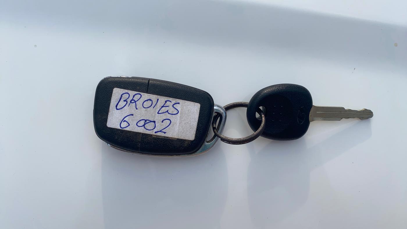 2020 Hyundai VENUE S 1.0 TURBO MT, Petrol, Manual, 36,424 km, Key Close Up