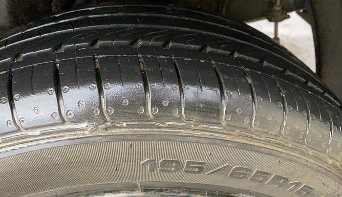 2025 Hyundai VENUE S Plus 1.2 Petrol MT, Petrol, Manual, 7,369 km, Left Rear Tyre Tread