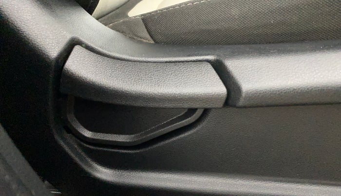 2025 Hyundai VENUE S Plus 1.2 Petrol MT, Petrol, Manual, 7,369 km, Driver Side Adjustment Panel