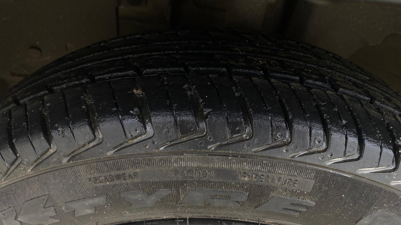 2018 Renault Kwid RXT 1.0 (O), Petrol, Manual, 58,564 km, Left Front Tyre Tread