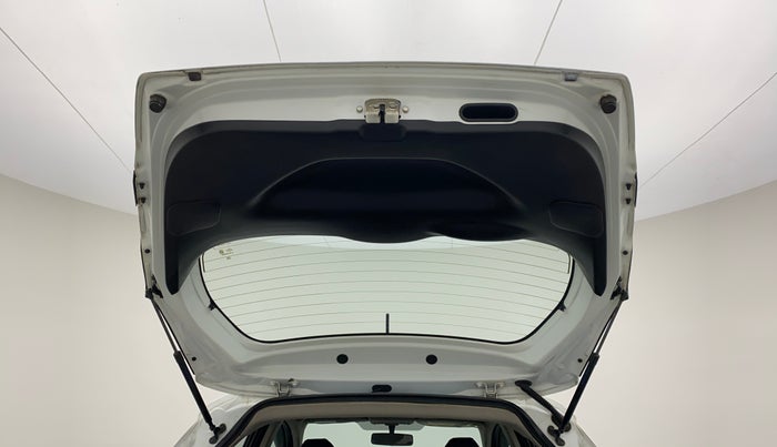 2017 Honda WR-V 1.2 i-VTEC VX MT, Petrol, Manual, 49,898 km, Boot Door Open