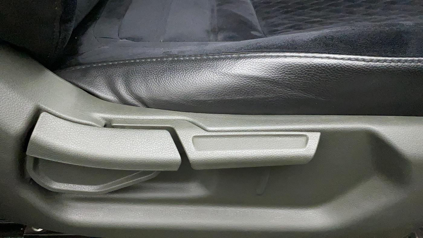 2019 Hyundai VENUE SX PLUS 1.0 TURBO DCT, Petrol, Automatic, 47,936 km, Driver Side Adjustment Panel