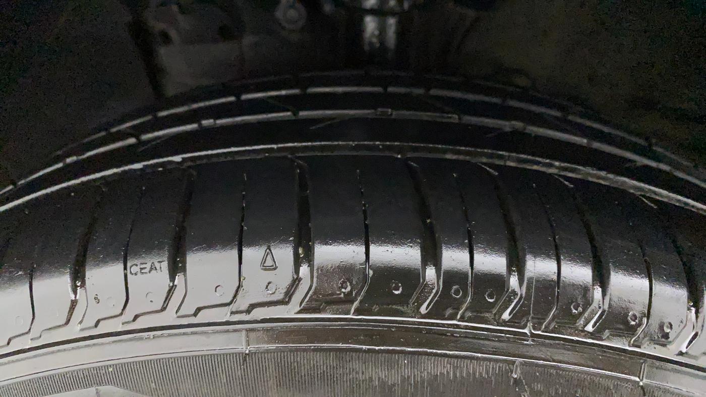 2019 Hyundai VENUE SX PLUS 1.0 TURBO DCT, Petrol, Automatic, 47,936 km, Left Front Tyre Tread
