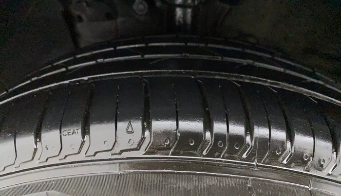 2019 Hyundai VENUE SX PLUS 1.0 TURBO DCT, Petrol, Automatic, 47,936 km, Left Front Tyre Tread