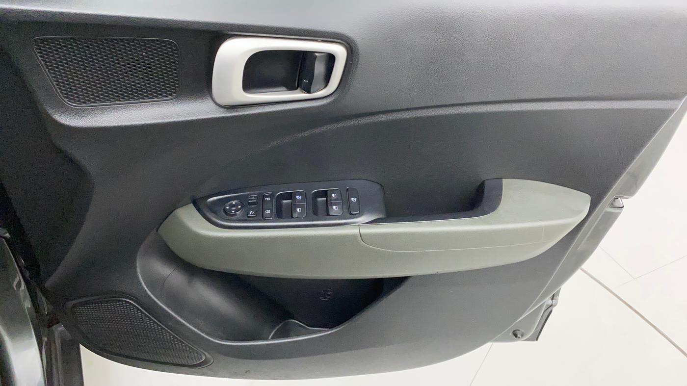 2019 Hyundai VENUE SX PLUS 1.0 TURBO DCT, Petrol, Automatic, 47,936 km, Driver Side Door Panels Control