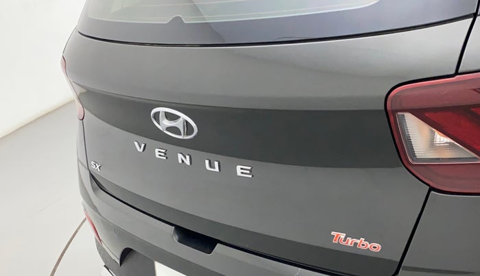 2019 Hyundai VENUE SX PLUS 1.0 TURBO DCT, Petrol, Automatic, 47,936 km, Dicky (Boot door) - Slightly dented