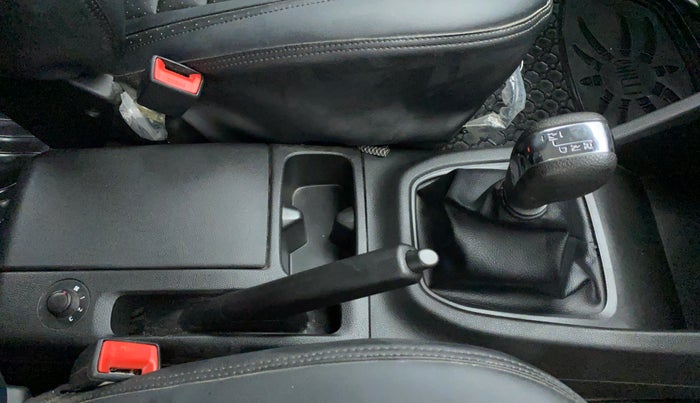 2020 Renault TRIBER 1.0 RXT AT, Petrol, Automatic, 11,256 km, Gear Lever