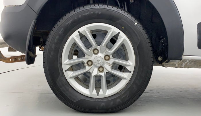 2020 Renault TRIBER 1.0 RXT AT, Petrol, Automatic, 11,256 km, Right Rear Wheel