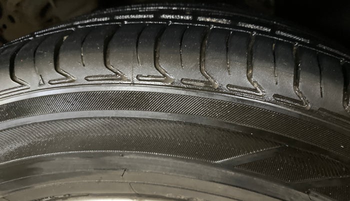 2017 Hyundai Creta SX PLUS 1.6 PETROL, Petrol, Manual, 96,417 km, Left Rear Tyre Tread