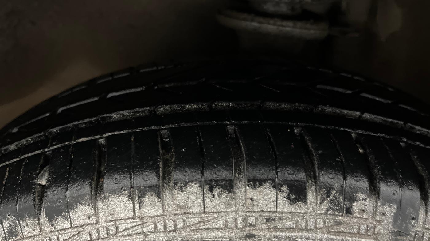 2018 Maruti Alto K10 VXI (O) AMT, Petrol, Automatic, 70,466 km, Left Front Tyre Tread